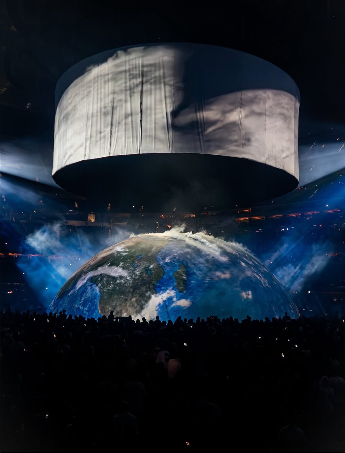 "G&atilde; tồi tuyệt vời" của showbiz: T&agrave;i năng đi trước thời đại 10 năm, bị gh&eacute;t đến mức bay m&agrave;u 53 ngh&igrave;n tỷ m&agrave; kh&ocirc;ng bận t&acirc;m- Ảnh 2.