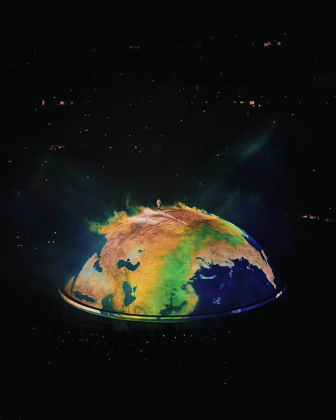 "G&atilde; tồi tuyệt vời" của showbiz: T&agrave;i năng đi trước thời đại 10 năm, bị gh&eacute;t đến mức bay m&agrave;u 53 ngh&igrave;n tỷ m&agrave; kh&ocirc;ng bận t&acirc;m- Ảnh 5.