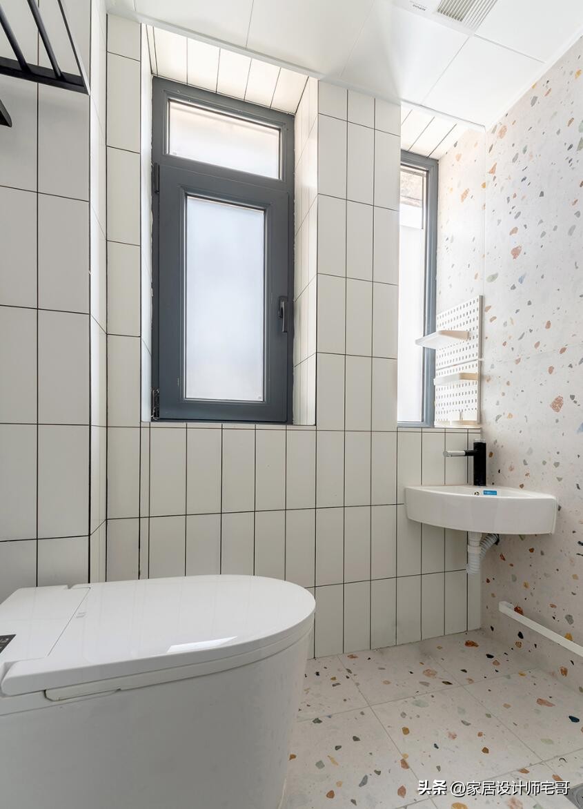 Gia đ&igrave;nh 4 người sống trong căn hộ rộng 36m&sup2; ở khu vực c&oacute; trường học tốt: Kh&ocirc;ng c&oacute; ph&ograve;ng kh&aacute;ch hay ph&ograve;ng ăn nhưng vẫn rất hạnh ph&uacute;c- Ảnh 6.