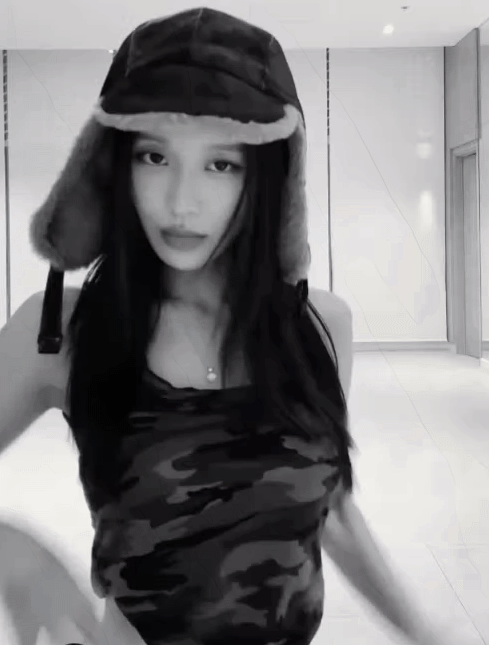 Mỹ nh&acirc;n được Jung Kook (BTS) để &yacute;: Ca sĩ người H&agrave;n h&aacute;t tiếng Việt cực hay, nhan sắc cực phẩm nhưng m&atilde;i chưa vụt s&aacute;ng- Ảnh 3.