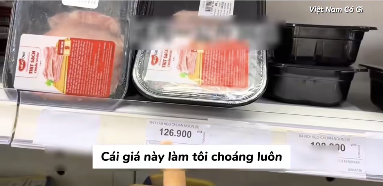 Cầm 350.000 đồng đi si&ecirc;u thị Việt, kh&aacute;ch Trung Quốc ngại ng&ugrave;ng xin trả lại đồ l&uacute;c t&iacute;nh tiền- Ảnh 3.
