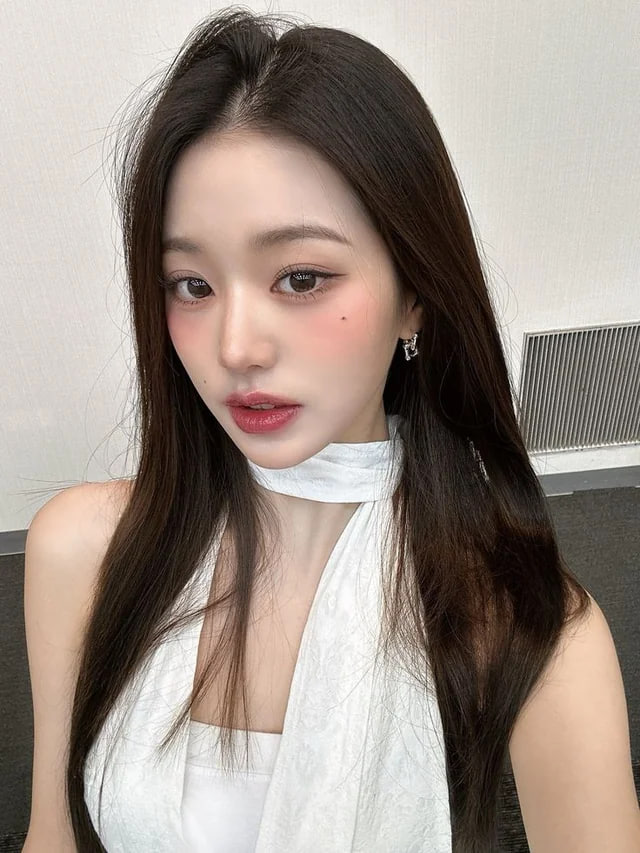 Mỹ nh&acirc;n được đề cử đẹp nhất thế giới 2026: C&ocirc;ng ch&uacute;a showbiz "&aacute;m ảnh center", c&agrave;ng bị gh&eacute;t c&agrave;ng nổi tiếng- Ảnh 7.