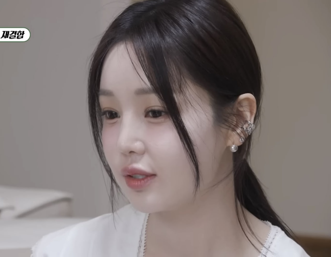 Thời gian bỏ qu&ecirc;n mỹ nh&acirc;n n&agrave;y: U50 trẻ kh&oacute; tin, đi h&aacute;t 20 năm m&agrave; nh&igrave;n như mối t&igrave;nh đầu- Ảnh 1.