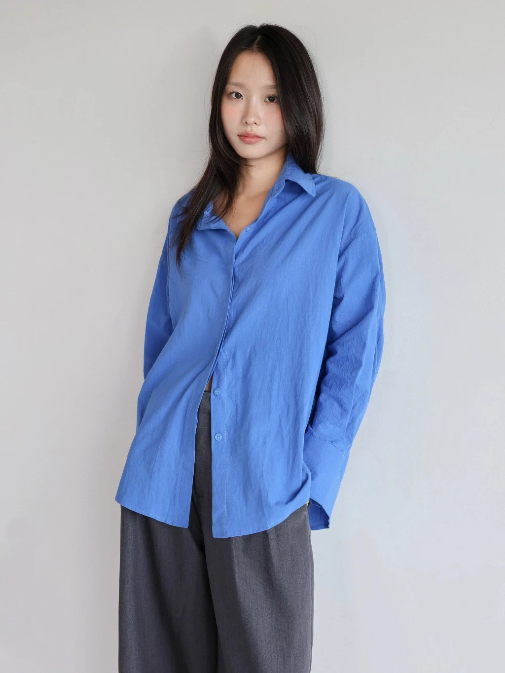 Triệu Lộ Tư kh&ocirc;ng cao nhưng mặc g&igrave; cũng đẹp, đến &aacute;o sơ mi basic cũng "ch&aacute;y h&agrave;ng" theo c&ocirc;- Ảnh 10.