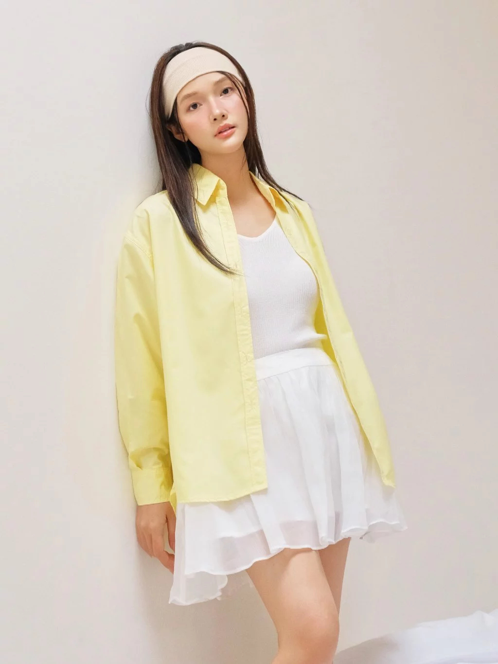 Triệu Lộ Tư kh&ocirc;ng cao nhưng mặc g&igrave; cũng đẹp, đến &aacute;o sơ mi basic cũng "ch&aacute;y h&agrave;ng" theo c&ocirc;- Ảnh 14.