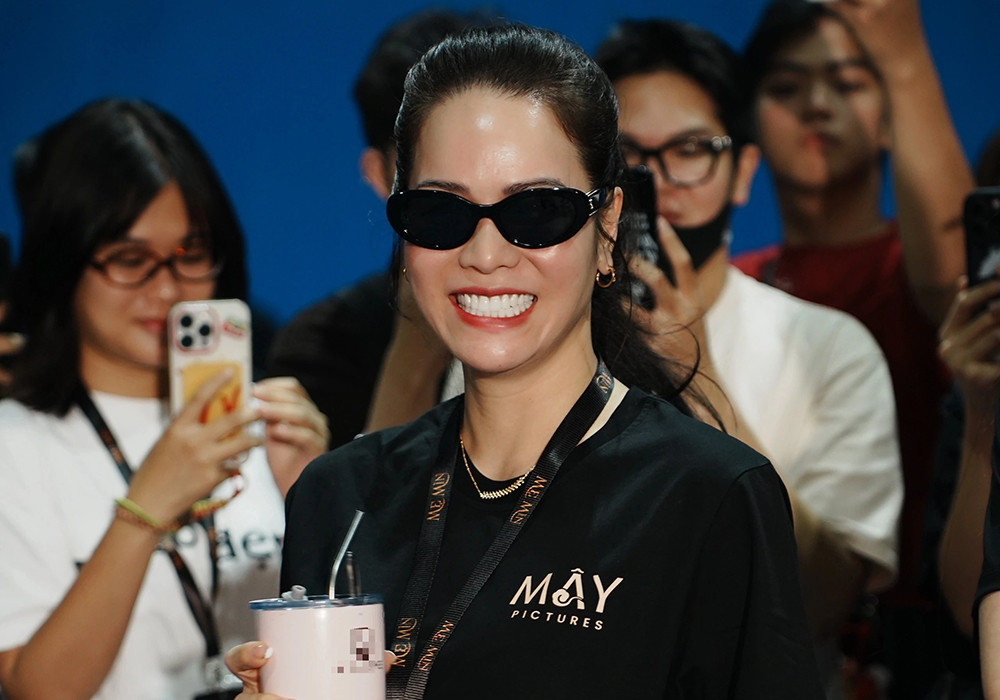 "Mẹ đơn th&acirc;n gi&agrave;u bậc nhất showbiz Việt": Tận hưởng cuộc sống b&igrave;nh y&ecirc;n, vi&ecirc;n m&atilde;n b&ecirc;n c&aacute;c con trong căn biệt thự rộng 200m2 - Ảnh 11.