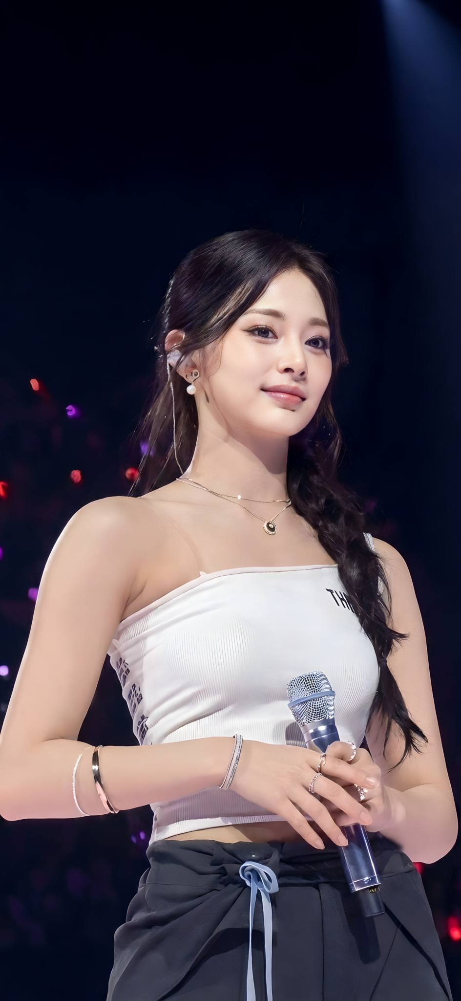 Ngoại h&igrave;nh g&acirc;y cho&aacute;ng của mỹ nh&acirc;n 11 lần lọt top đẹp nhất thế giới, nhan sắc "chống flop" l&agrave; c&oacute; thật - Ảnh 8.