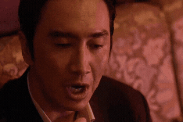 Ho&agrave;ng tử ch&acirc;u &Aacute; lộ vết sẹo d&agrave;i tr&ecirc;n mặt, mấy chục năm trời chưa bao giờ đ&aacute;ng sợ đến thế- Ảnh 3.