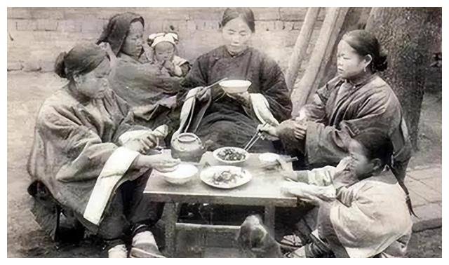 Ảnh thực tế cuộc sống của nh&agrave; gi&agrave;u cuối Thanh triều: Kh&ocirc;ng giống như tr&ecirc;n phim, khổ hơn nhiều so với tưởng tượng - Ảnh 3.