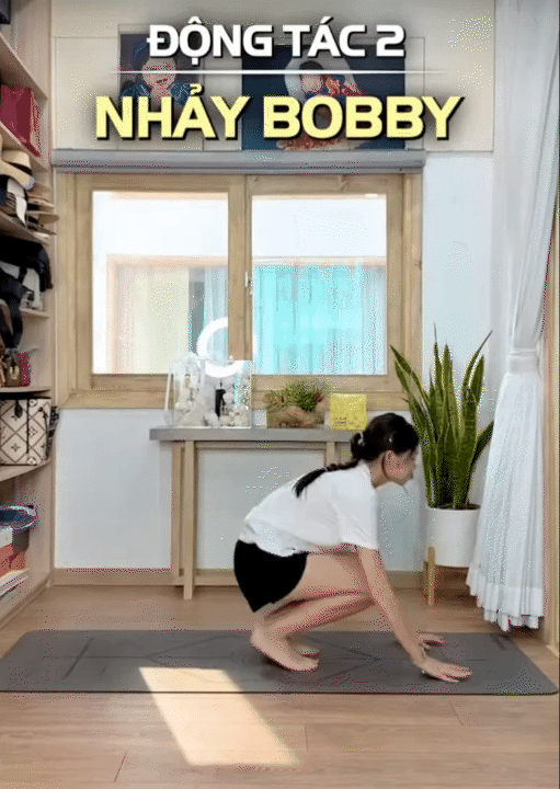 &Aacute;i nữ của Phương Trinh Jolie mới 13 tuổi đ&atilde; cao 1m65: H&eacute; lộ c&aacute;c động t&aacute;c tập tại nh&agrave; gi&uacute;p ch&acirc;n d&agrave;i mi&ecirc;n man ở tuổi dậy th&igrave;- Ảnh 8.