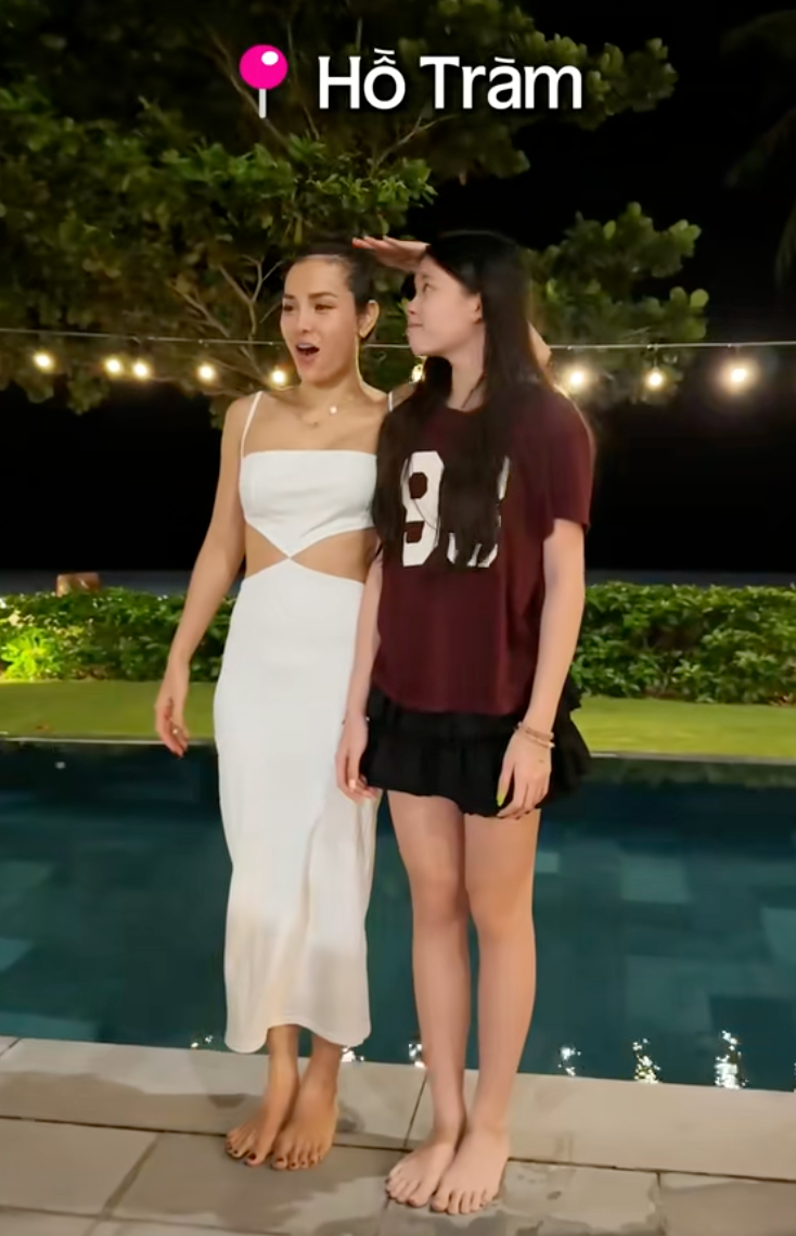 &Aacute;i nữ của Phương Trinh Jolie mới 13 tuổi đ&atilde; cao 1m65: H&eacute; lộ c&aacute;c động t&aacute;c tập tại nh&agrave; gi&uacute;p ch&acirc;n d&agrave;i mi&ecirc;n man ở tuổi dậy th&igrave;- Ảnh 4.