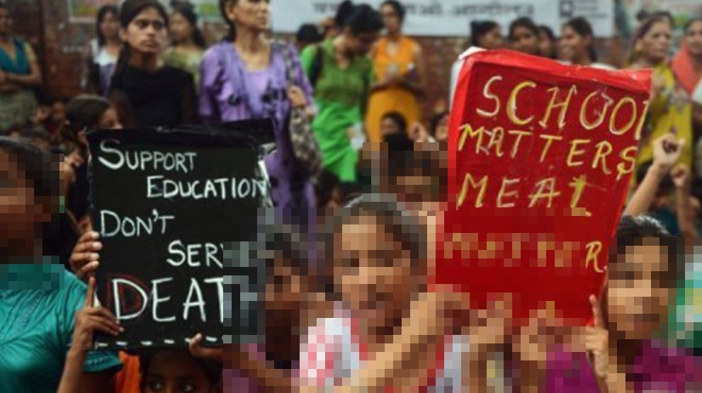 Thảm kịch học đường &aacute;m ảnh nhất lịch sử Ấn Độ: 23 học sinh tử vong v&igrave; cơm nhiễm thuốc độc, cảnh s&aacute;t lần đầu h&eacute; lộ h&agrave;nh tr&igrave;nh ph&aacute; &aacute;n- Ảnh 1.