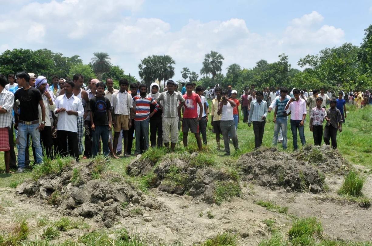 Thảm kịch học đường &aacute;m ảnh nhất lịch sử Ấn Độ: 23 học sinh tử vong v&igrave; cơm nhiễm thuốc độc, cảnh s&aacute;t lần đầu h&eacute; lộ h&agrave;nh tr&igrave;nh ph&aacute; &aacute;n- Ảnh 6.