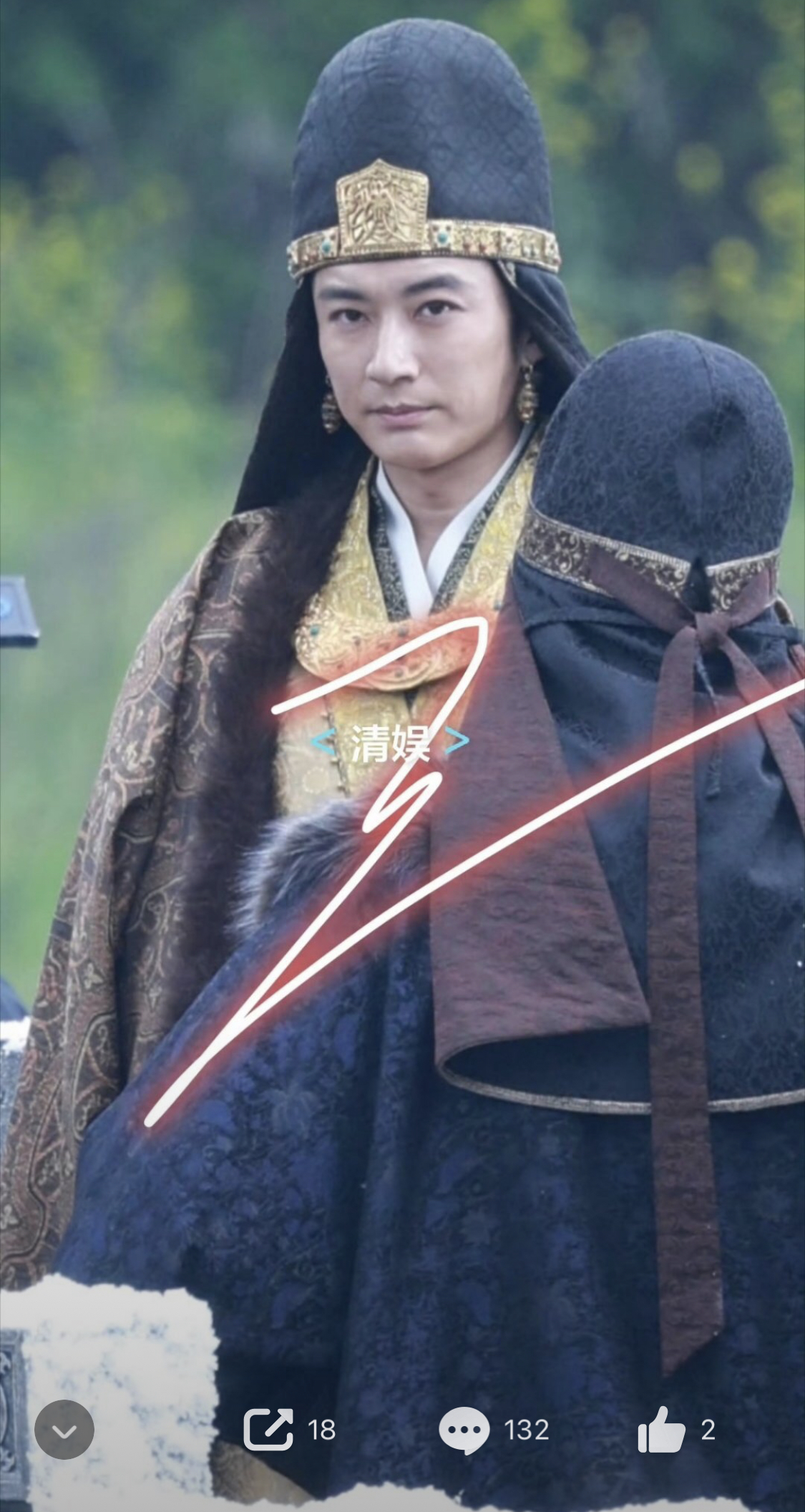 Chưa thấy ho&agrave;ng đế n&agrave;o ch&aacute;n đời đến vậy: Kho&aacute;c long b&agrave;o m&agrave; như thầy b&ugrave;a, cầm th&ecirc;m c&aacute;i chổi l&agrave; th&agrave;nh ph&ugrave; thủy- Ảnh 3.