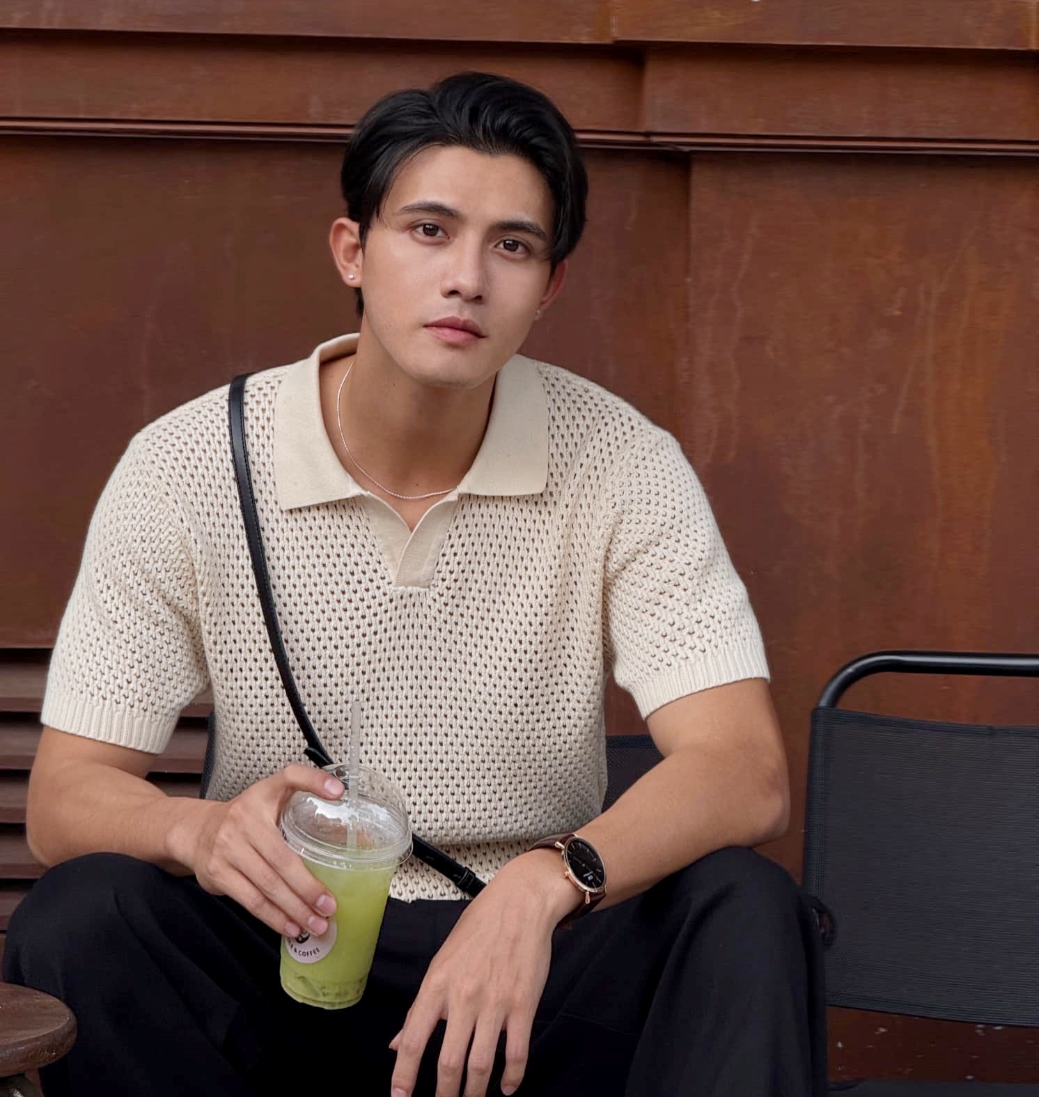 Nh&igrave;n mỹ nam n&agrave;y phải thốt l&ecirc;n "diễn vi&ecirc;n Việt Nam c&oacute; người đẹp vậy hả trời", đến c&aacute;i t&ecirc;n cũng cao sang quyền qu&yacute;- Ảnh 10.