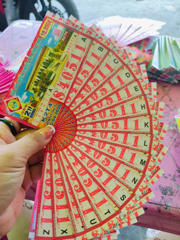 Lộ diện nhiều người tr&uacute;ng thưởng xổ số miền Nam v&agrave;o s&aacute;ng sớm 8-4- Ảnh 6.