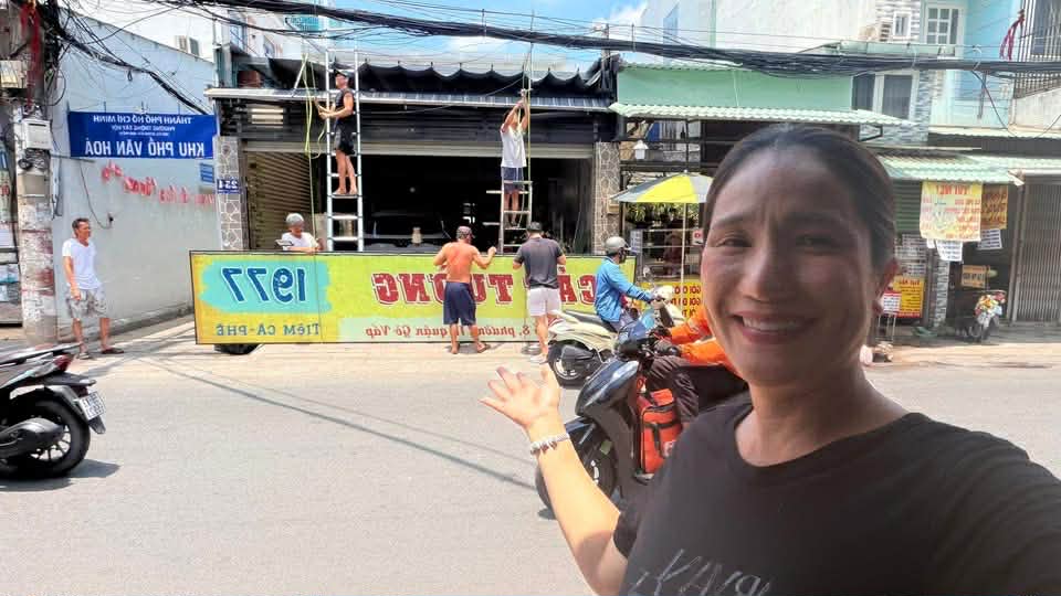 Th&aacute;o dỡ biển qu&aacute;n c&agrave; ph&ecirc; 25 ngh&igrave;n một ly ở G&ograve; Vấp của nữ NSƯT nổi đ&igrave;nh đ&aacute;m miền Nam một thời- Ảnh 2.