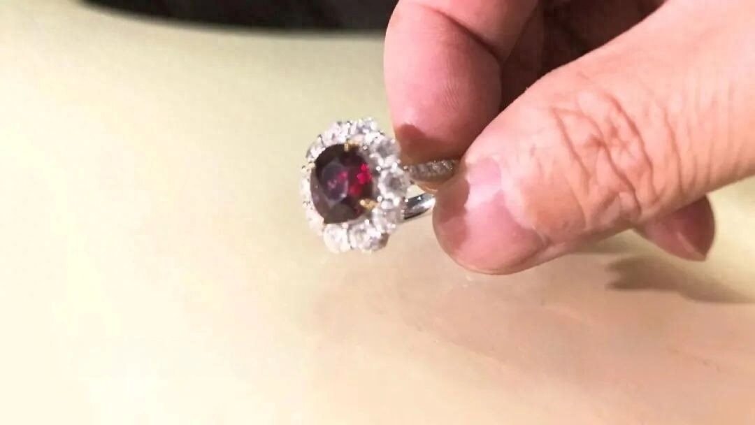 Mua trang sức 750 triệu đồng được giảm gi&aacute; c&ograve;n 110 triệu, kh&aacute;ch bị chủ tiệm v&agrave;ng kiện để đ&ograve;i lại: T&ograve;a &aacute;n ph&aacute;n quyết bất ngờ- Ảnh 2.