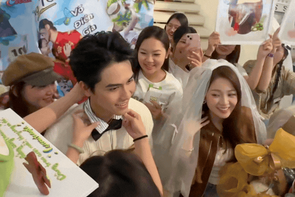 Gọi đ&acirc;y l&agrave; đ&aacute;m cưới đẹp nhất Việt Nam c&oacute; qu&aacute; kh&ocirc;ng: C&ocirc; d&acirc;u nhan sắc thượng thừa, ch&uacute; rể gi&agrave;u nứt đố đổ v&aacute;ch- Ảnh 2.