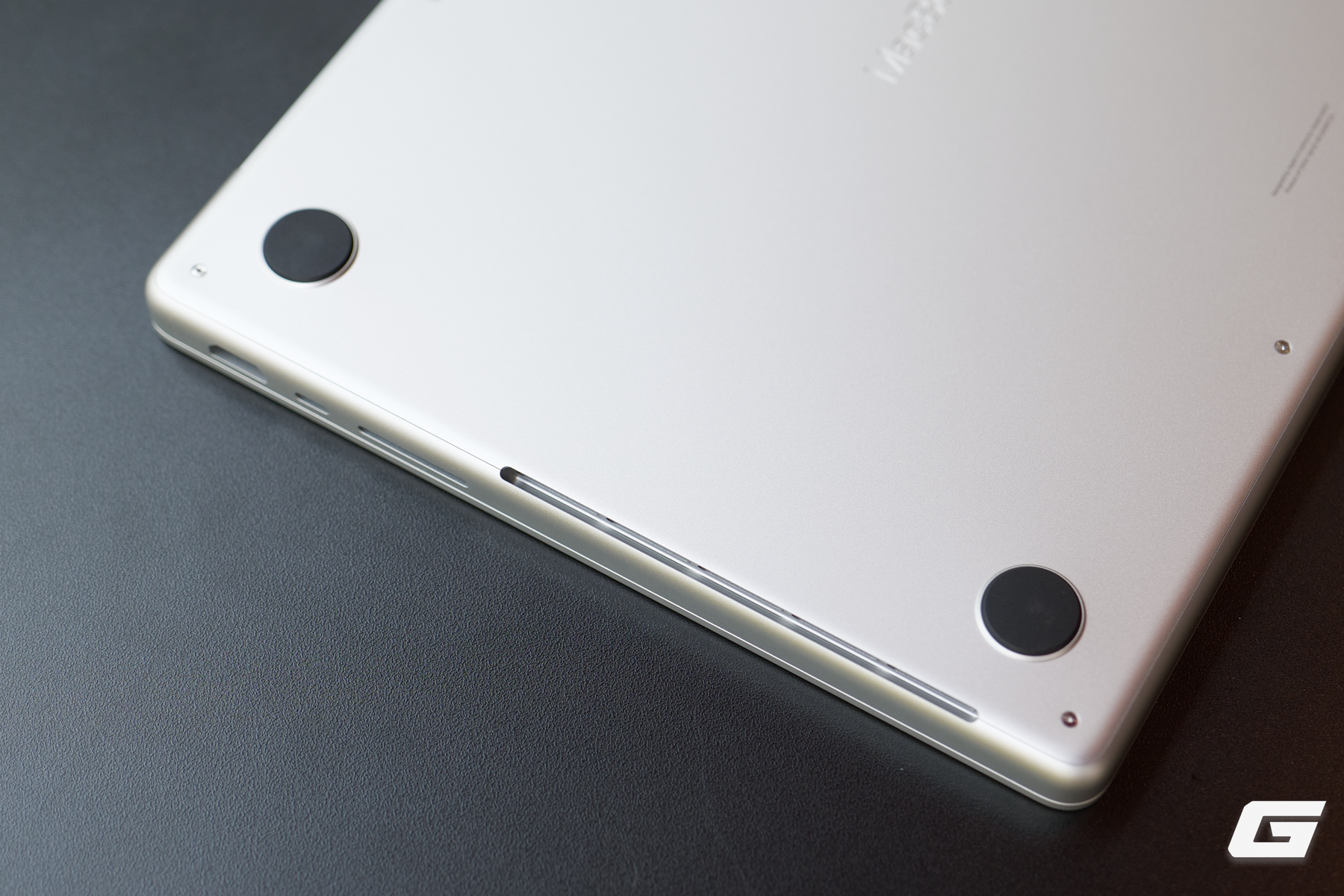 Đ&acirc;y l&agrave; chiếc MacBook Pro chạy x&eacute; gi&oacute; nhất m&agrave; t&ocirc;i từng thấy- Ảnh 15.