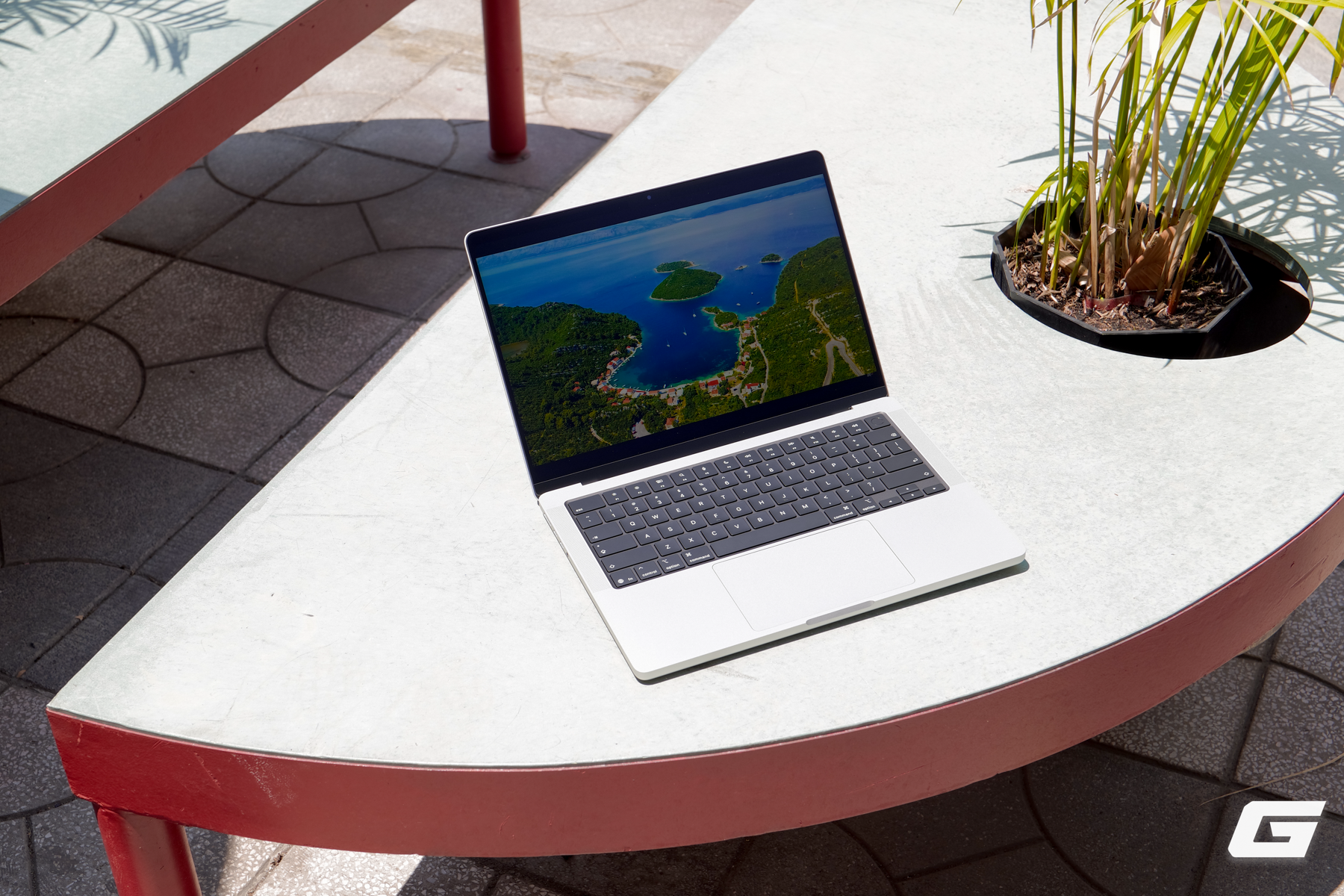 Đ&acirc;y l&agrave; chiếc MacBook Pro chạy x&eacute; gi&oacute; nhất m&agrave; t&ocirc;i từng thấy- Ảnh 20.