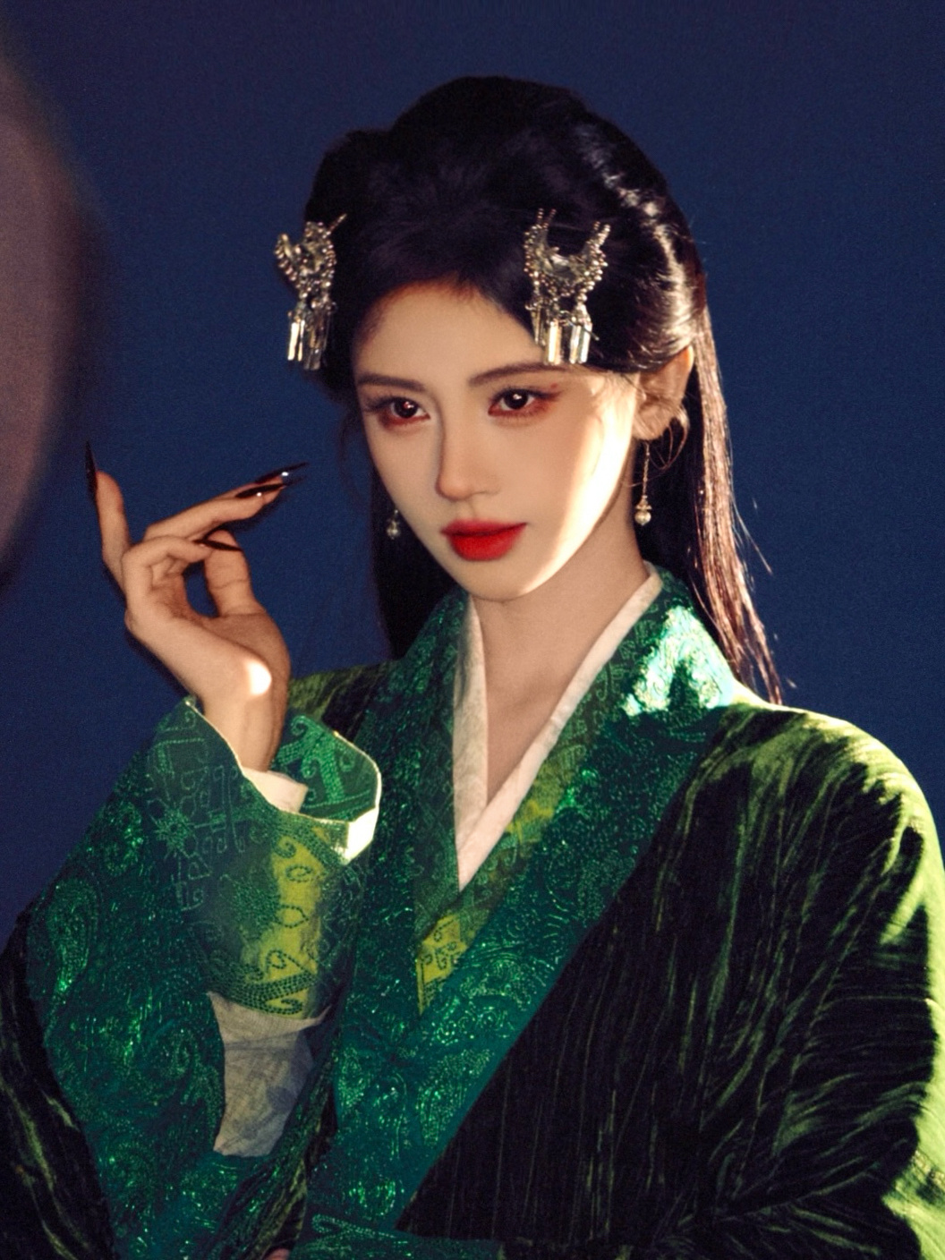 N&agrave;ng hồ ly đẹp nhất Trung Quốc hiện tại: Gương mặt chứa cả thi&ecirc;n h&agrave; nhan sắc, vừa th&aacute;nh khiết vừa t&agrave;n nhẫn mới t&agrave;i- Ảnh 12.