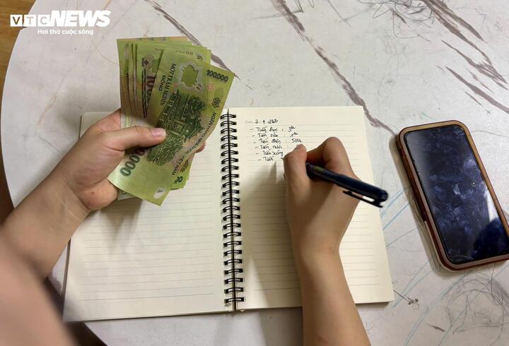 Sống ở nơi đắt đỏ nhất nước: Lương 10 triệu kh&ocirc;ng trụ nổi, 30 triệu cũng kh&oacute; thở- Ảnh 4.