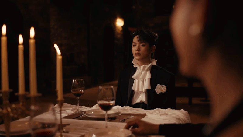 buitruonglinh gặp nguy hiểm, loạng choạng khuỵu gối vấp ng&atilde;: Xem m&agrave; thấy đau online!- Ảnh 1.