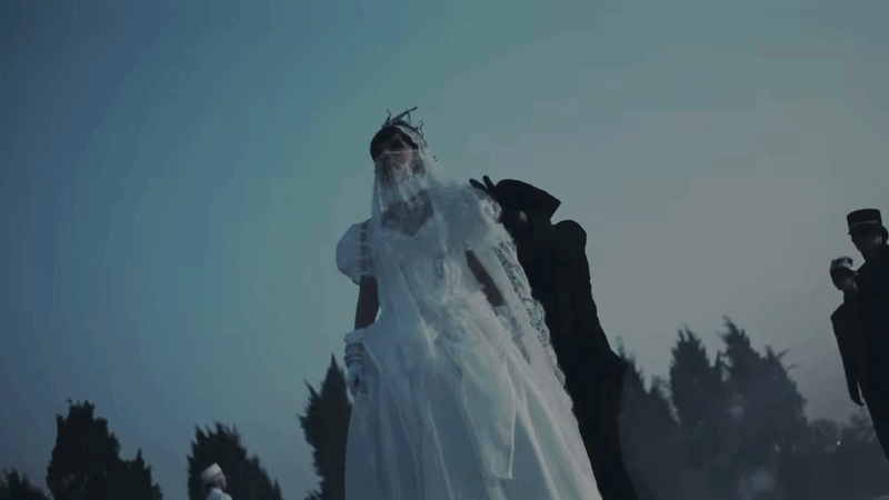 Chưa bao giờ thấy "mỹ nh&acirc;n c&oacute; v&ograve;ng eo ảo nhất Vbiz" bầm dập trầy trụa thế n&agrave;y, ai đ&atilde; huỷ hoại nhan sắc của c&ocirc;?- Ảnh 3.