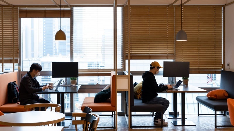 5 nh&oacute;m ng&agrave;nh "miễn nhiễm" trước l&agrave;n s&oacute;ng AI: Khi gi&aacute; trị con người l&ecirc;n ng&ocirc;i- Ảnh 2.