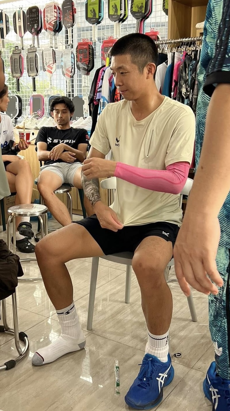 Quang Dương chấn thương, bỏ dở trận tứ kết Pickleball tại Hải Ph&ograve;ng- Ảnh 2.