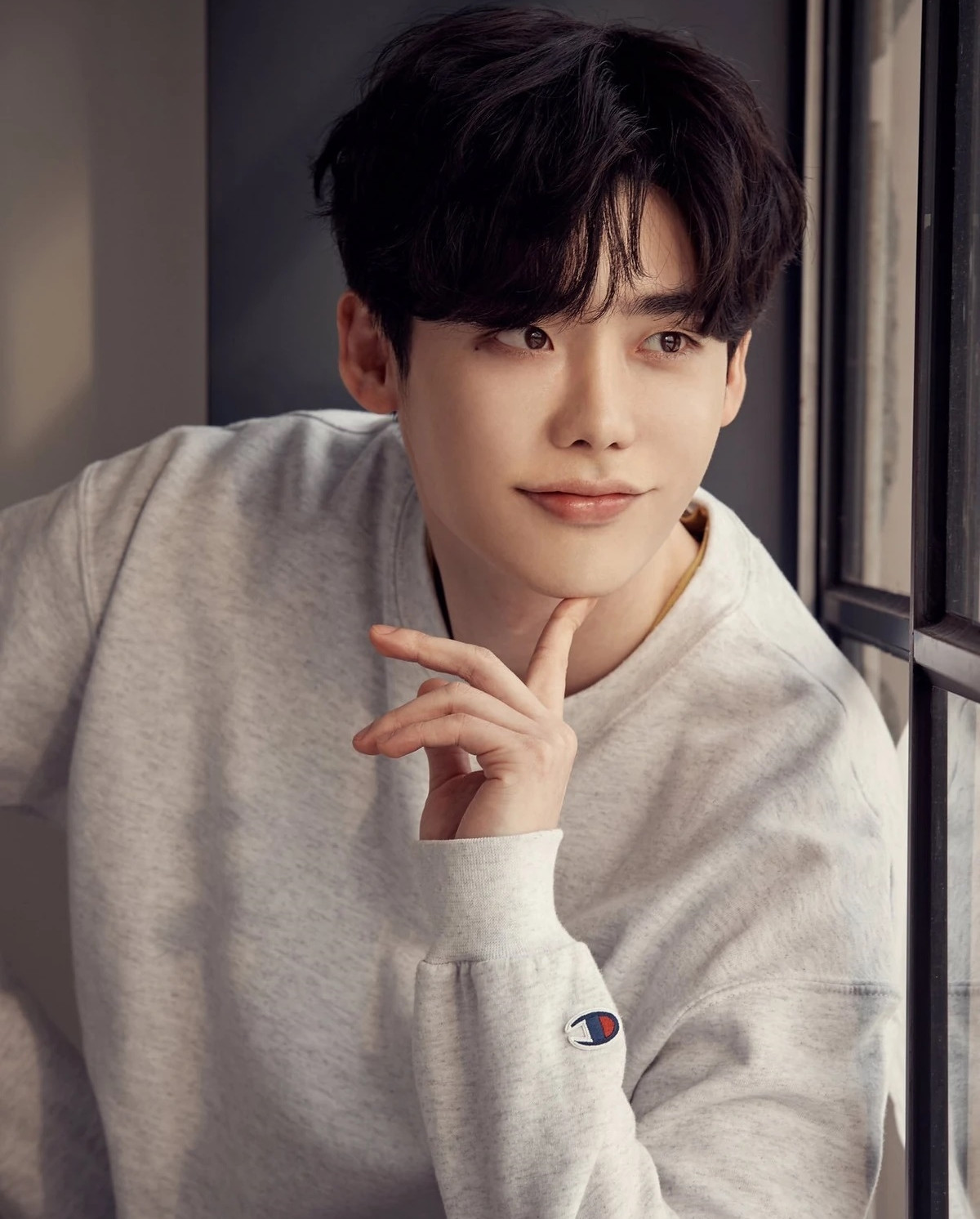 Lee Jong Suk đ&iacute;ch thị l&agrave; đại gia: Vừa tậu căn nh&agrave; gần 300 tỷ giữa nghi vấn chia tay IU- Ảnh 3.