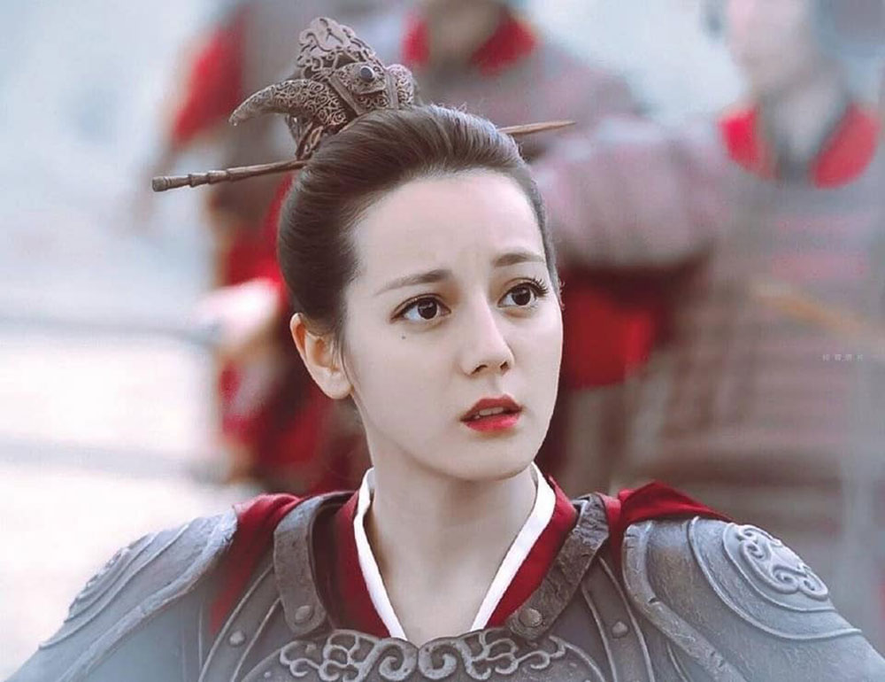 &ldquo;Địch Lệ Nhiệt Ba c&oacute; biết xấu hổ kh&ocirc;ng vậy?&rdquo;- Ảnh 7.