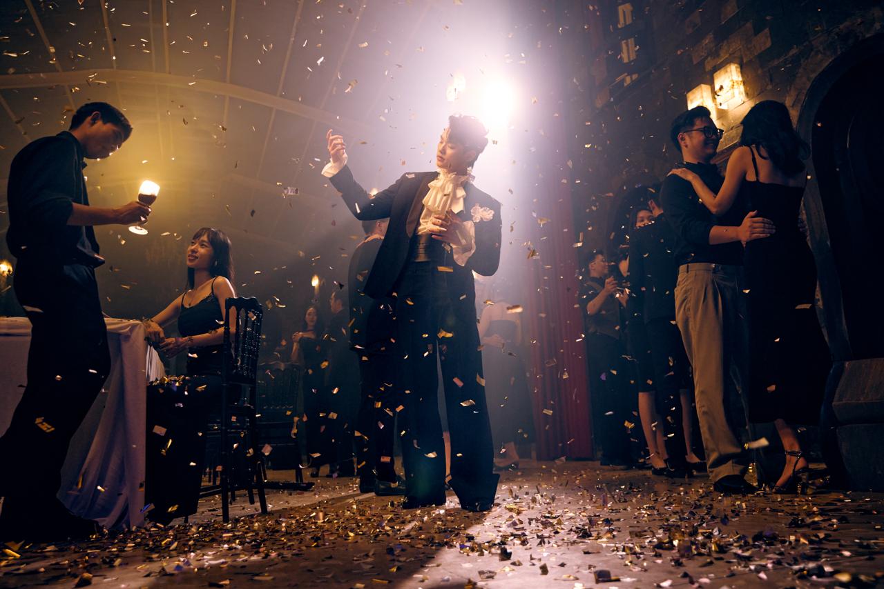 buitruonglinh gặp nguy hiểm, loạng choạng khuỵu gối vấp ng&atilde;: Xem m&agrave; thấy đau online!- Ảnh 5.