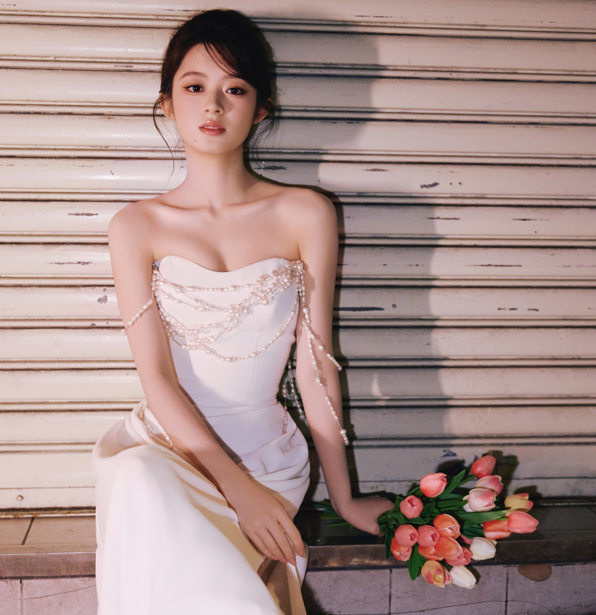 C&ocirc; d&acirc;u đang g&acirc;y tranh c&atilde;i khắp MXH: Xinh đẹp như hoa như ngọc nhưng kh&ocirc;ng ai d&aacute;m nh&igrave;n thẳng v&agrave;o mắt- Ảnh 12.