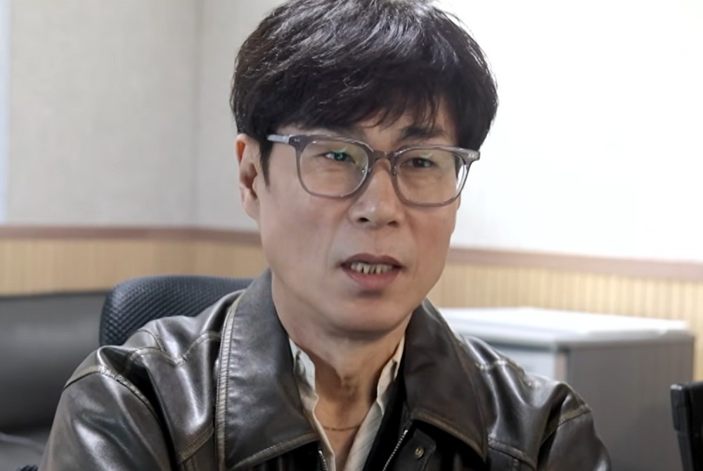 Nam ca sĩ &eacute;p vợ k&yacute; v&agrave;o đơn ly h&ocirc;n bằng được, khiến b&agrave; x&atilde; ngất xỉu 4 lần tại to&agrave;- Ảnh 2.