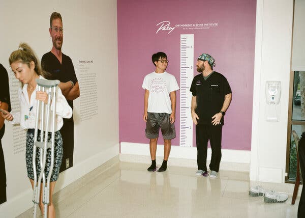 Chi gần 4 tỷ, bị t&ecirc; ch&acirc;n suốt đời để cao th&ecirc;m 7cm: C&aacute;i gi&aacute; "đ&agrave;n &ocirc;ng l&ugrave;n b&eacute;" phải trả để c&oacute; cảm gi&aacute;c của người b&igrave;nh thường- Ảnh 2.