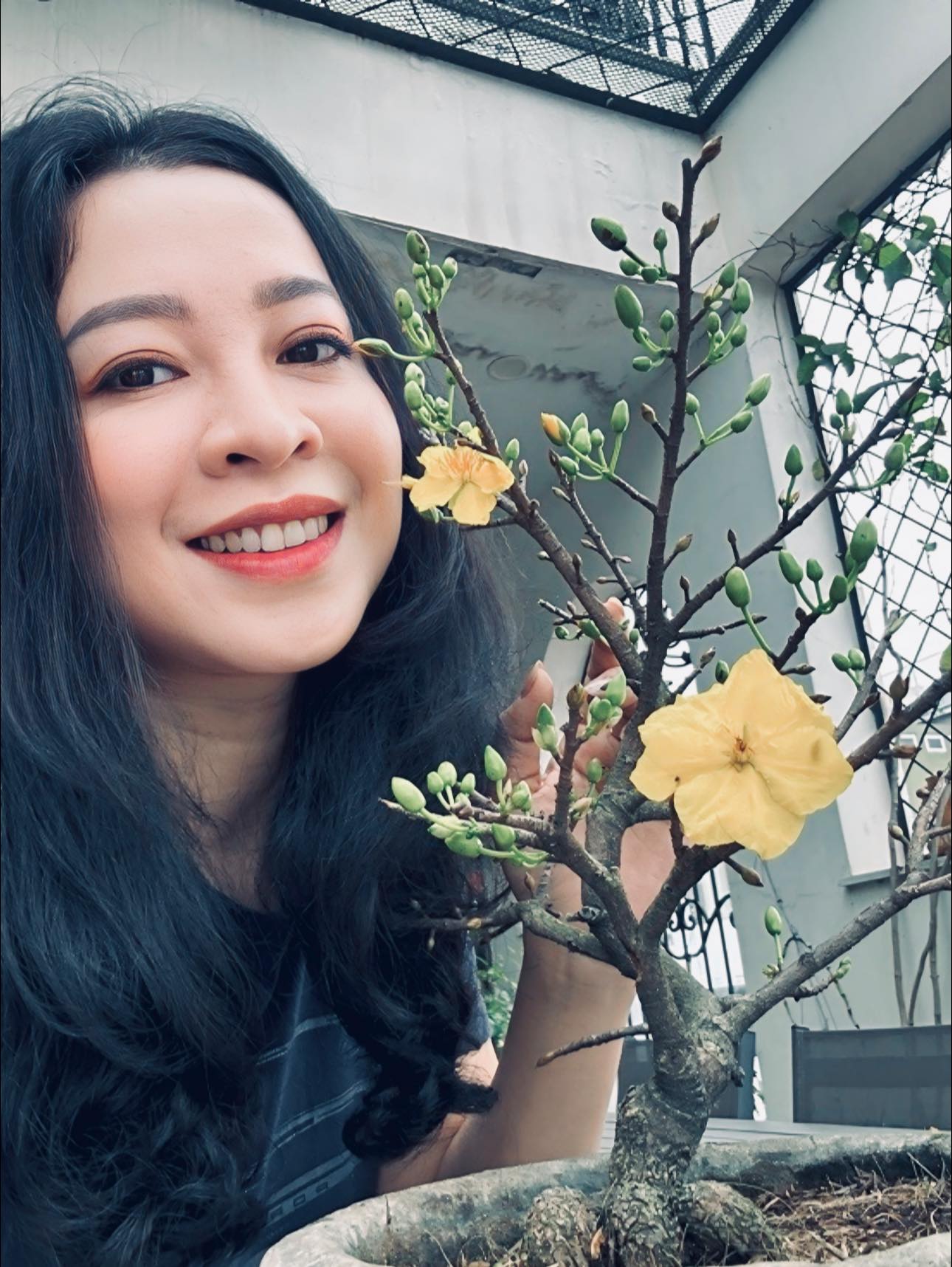 "&Ocirc;ng ho&agrave;ng nhạc đỏ" cưới vợ vừa đẹp vừa giỏi, vui th&uacute; điền vi&ecirc;n trong biệt thự 4000m2 ở H&agrave; Nội- Ảnh 5.
