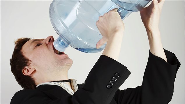 Ph&uacute;t sinh tử: B&aacute;c sĩ n&iacute;u lại sự sống cho b&eacute; trai 10 tuổi - Ảnh 3.