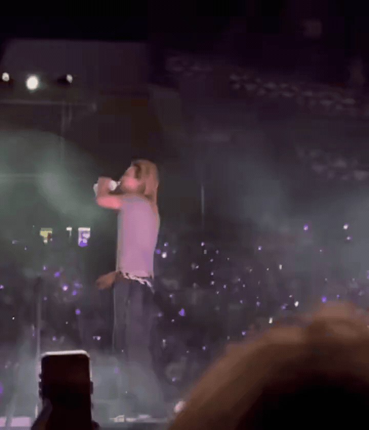 Th&agrave;nh vi&ecirc;n nổi tiếng nhất nh&igrave; BTS g&acirc;y tranh c&atilde;i v&igrave; v&ocirc; tư khạc nhổ, văng tục giữa concert- Ảnh 2.