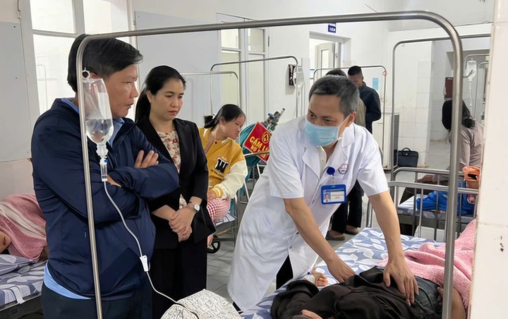 Hơn 50 người ở Quảng Trị nhập viện nghi ngộ độc sau ăn b&aacute;nh m&igrave;- Ảnh 1.