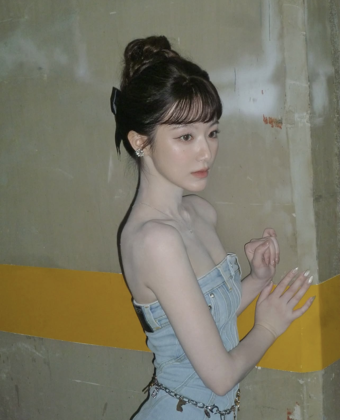 Mỹ nữ xấc xược nhất Kpop đi event đẹp tr&agrave;n m&agrave;n h&igrave;nh, eo mỏng d&iacute;nh chỉ hơn 1 gang tay- Ảnh 6.