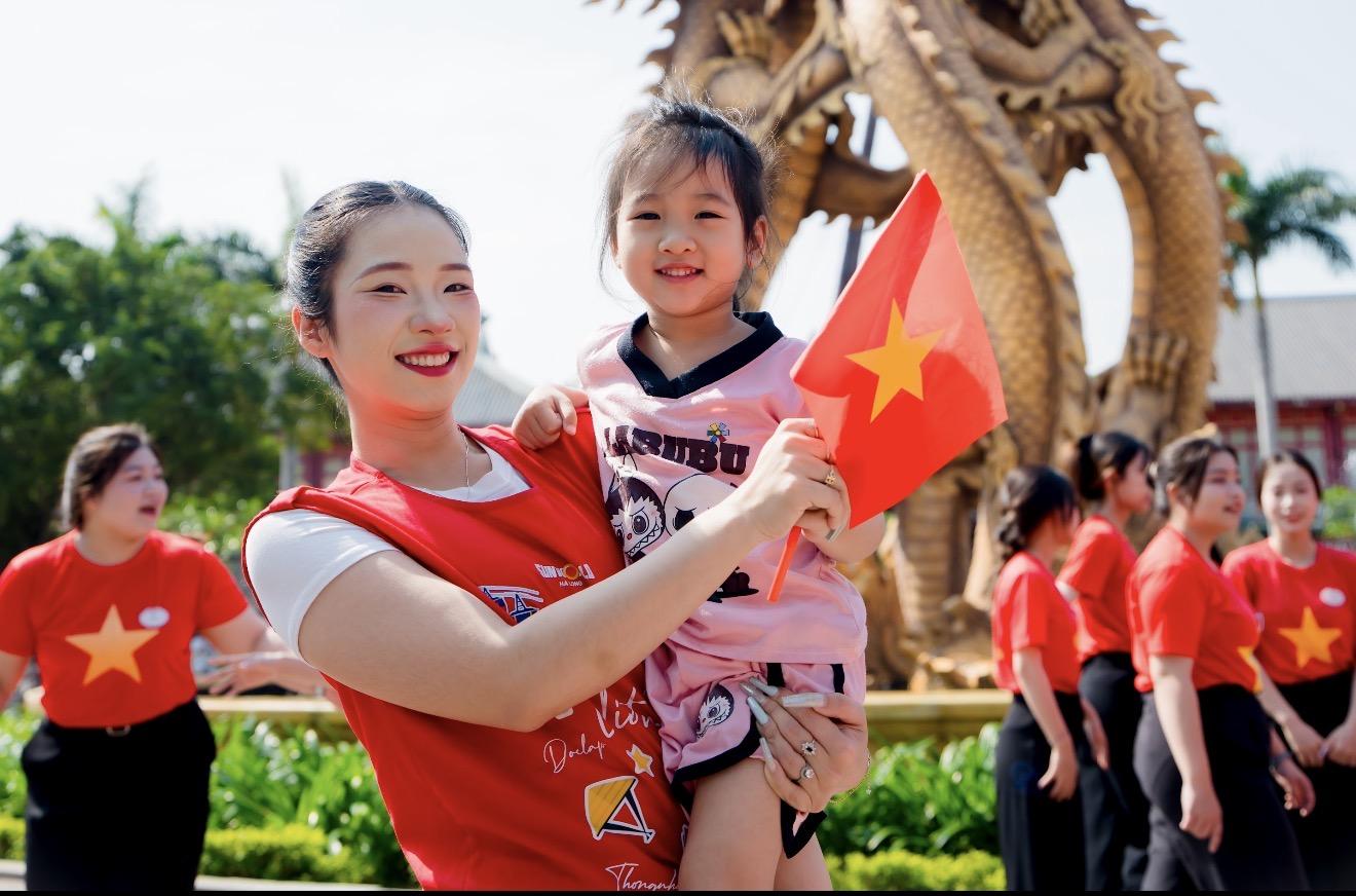 Sun World Ha Long h&uacute;t kh&aacute;ch ng&agrave;y đầu kỳ nghỉ lễ 30/4 - Ảnh 2.
