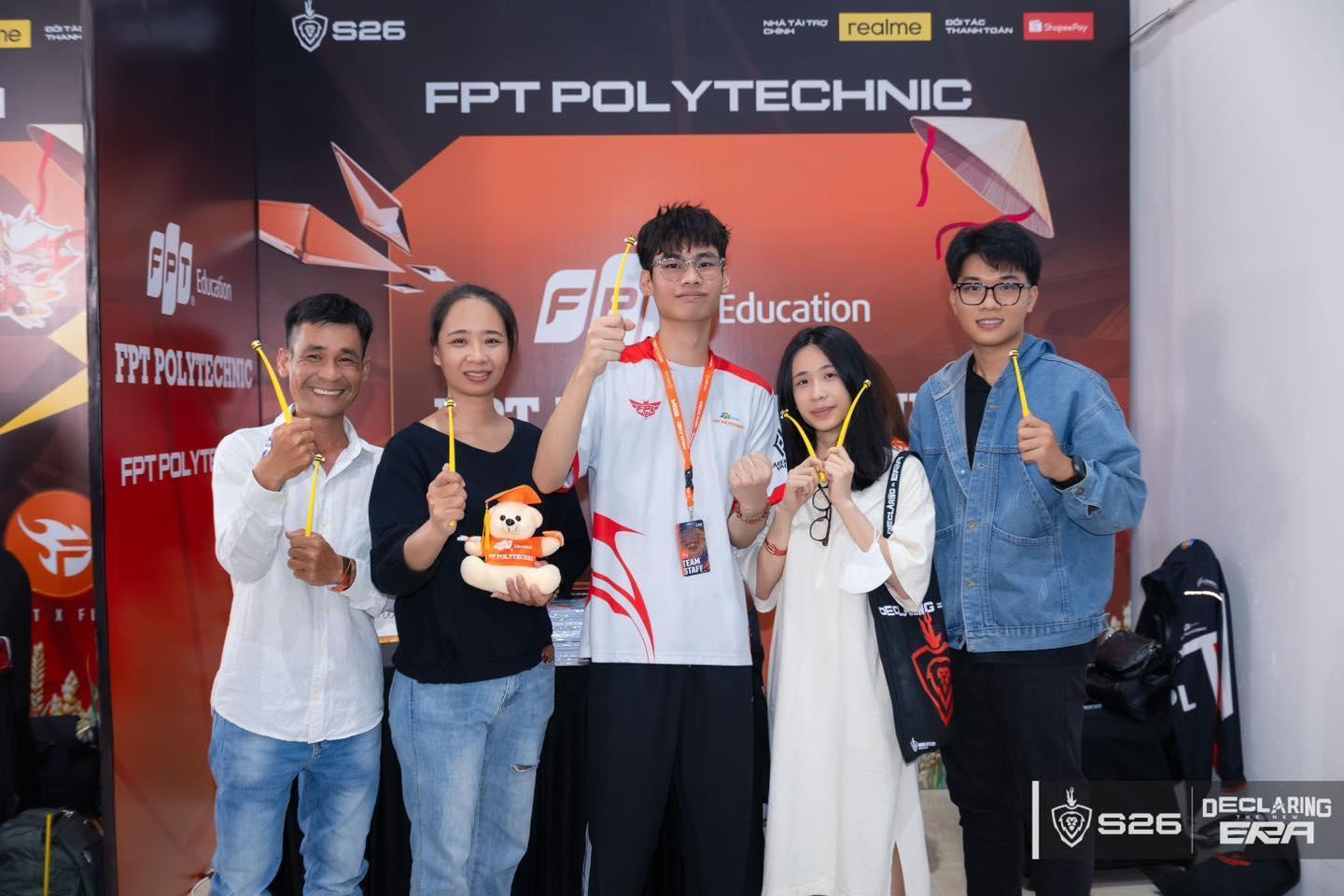 Từ kẻ l&oacute;t đường đến Top 3: H&agrave;nh tr&igrave;nh viết n&ecirc;n lịch sử của đội tuyển FPT Polytechnic - Ảnh 5.
