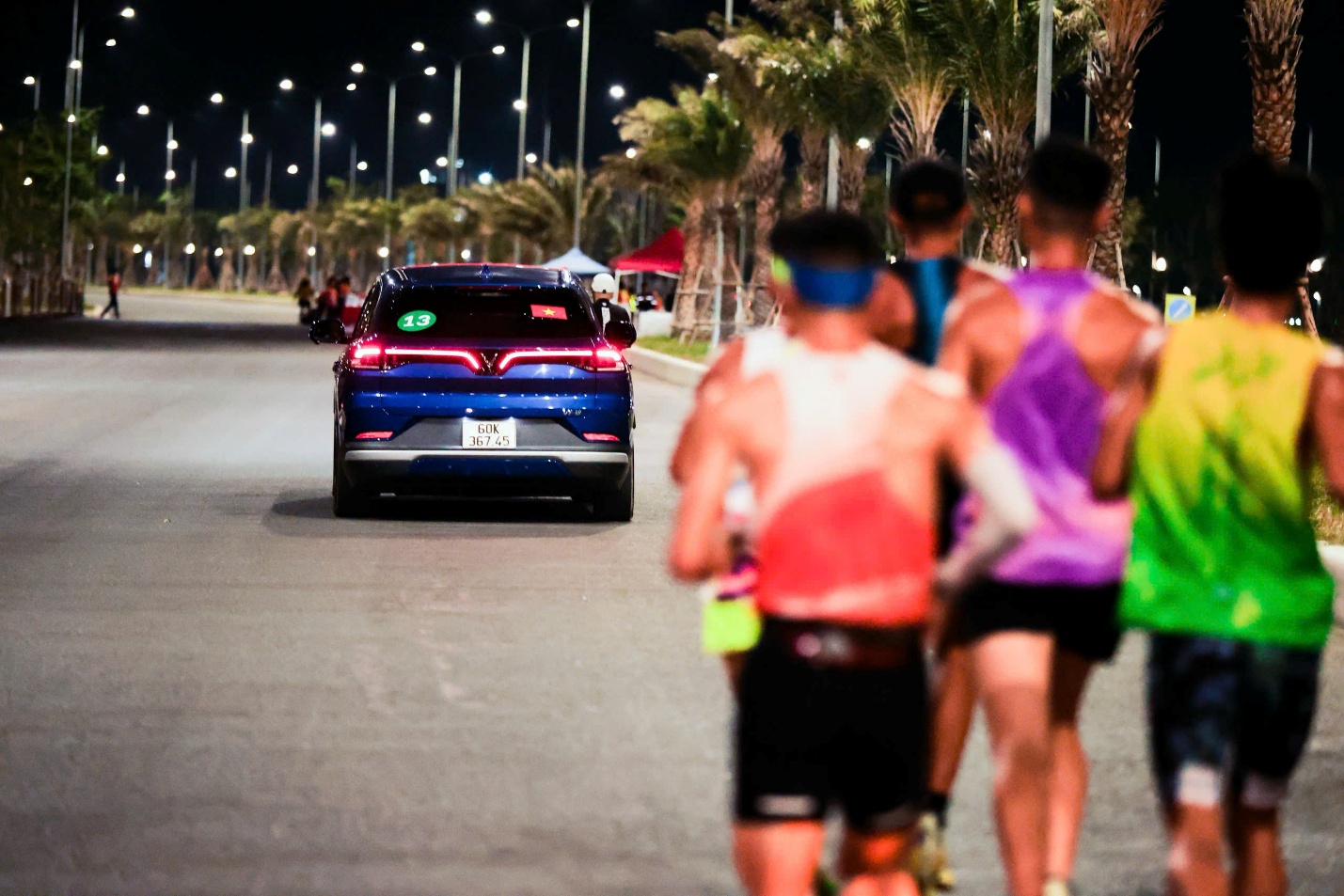 Những khoảnh khắc đ&aacute;ng nhớ của xe điện VinFast tại giải chạy VnExpress Marathon Green Paradise Cần Giờ 2026 - Ảnh 7.