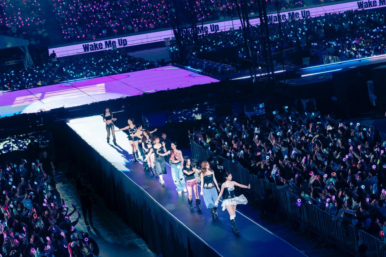 Top 5 nghệ sĩ nữ b&aacute;n v&eacute; concert khủng nhất thế giới: Taylor Swift một m&igrave;nh một đỉnh, BLACKPINK &ldquo;t&agrave;ng h&igrave;nh&rdquo;- Ảnh 18.