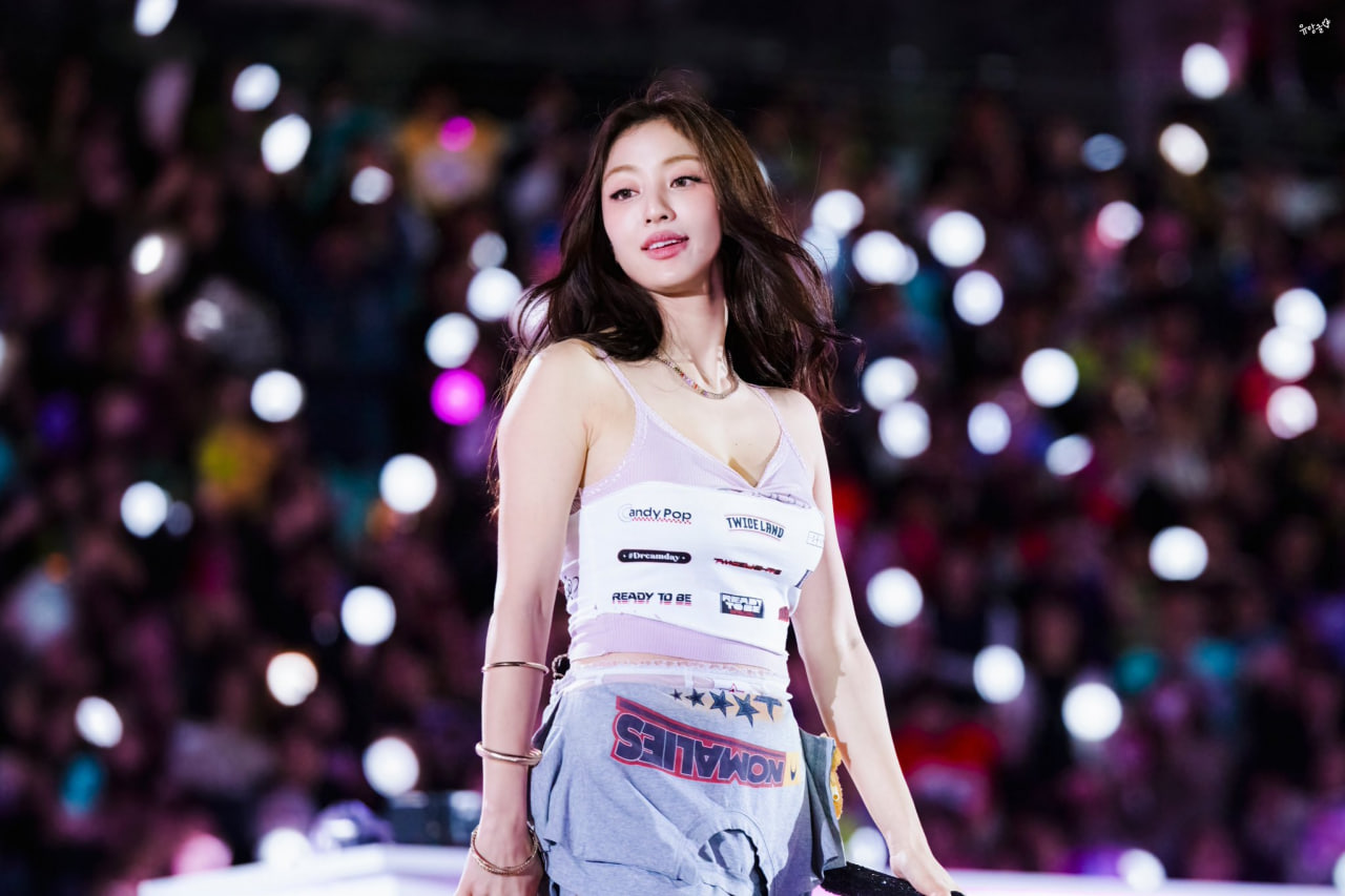 Showbiz c&oacute; tổ hợp kh&ocirc;ng lỗ hổng visual: 9 mỹ nh&acirc;n mỗi người một vẻ, đ&aacute;ng y&ecirc;u - trưởng th&agrave;nh "c&acirc;n đẹp"- Ảnh 33.
