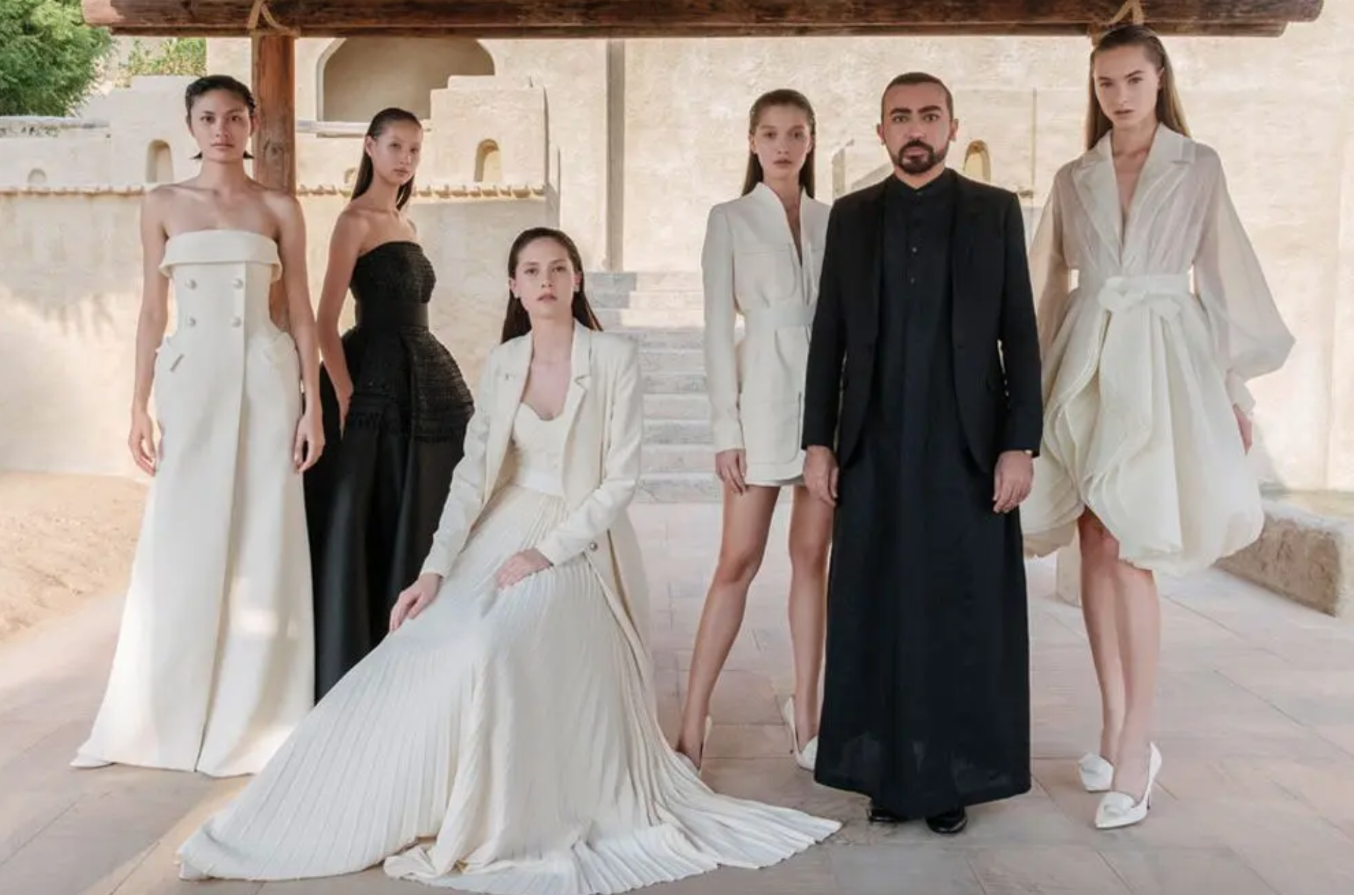 Ai cũng đang mặc v&aacute;y của brand n&agrave;y: Kylie Jenner, Hailey Bieber đều nhiệt t&igrave;nh lăng x&ecirc;- Ảnh 1.