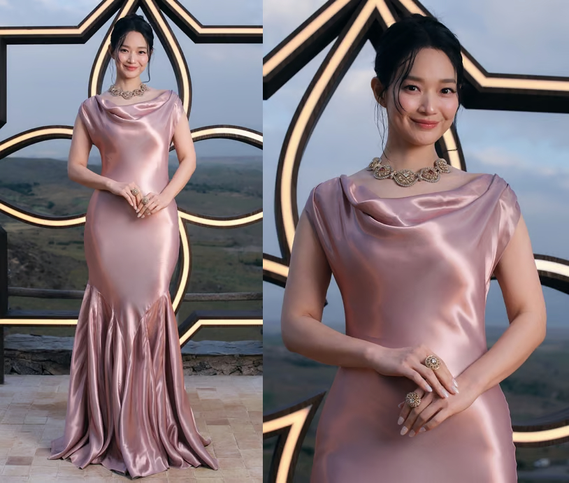 Shin Min Ah h&oacute;a &ldquo;nữ thần gi&aacute;ng thế&rdquo; ở sự kiện cao cấp tại Maroc: Khoe body bốc lửa xứng đ&aacute;ng phong thần, nh&igrave;n xuống h&ocirc;ng quả t&aacute;o m&agrave; sốc- Ảnh 3.