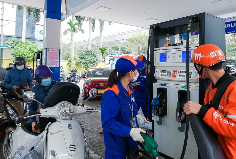 Tin vui: Xăng dầu ch&iacute;nh thức nhận 'đặc quyền' tới hết th&aacute;ng 6- Ảnh 1.